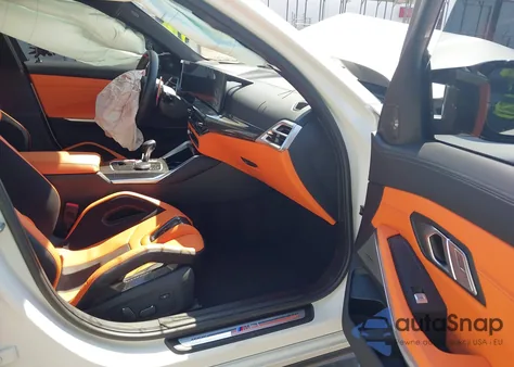 2025 BMW M3 Competition xDrive from USA, damaged, VIN WBS33HJ05SFU96973